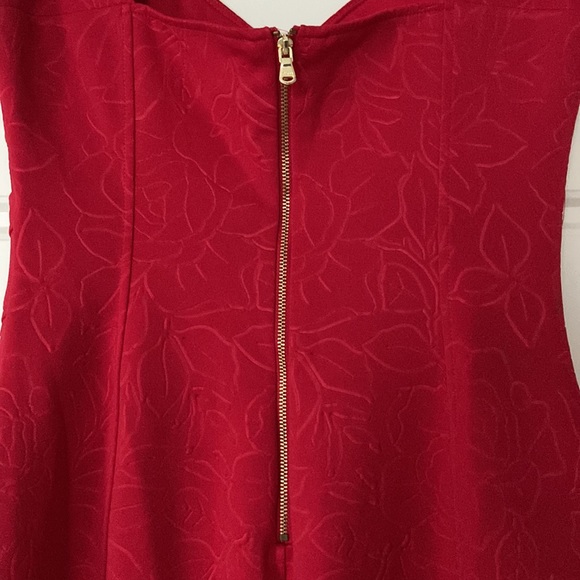 $10 only work once red floral print cocktail dress! - Picture 9 of 11
